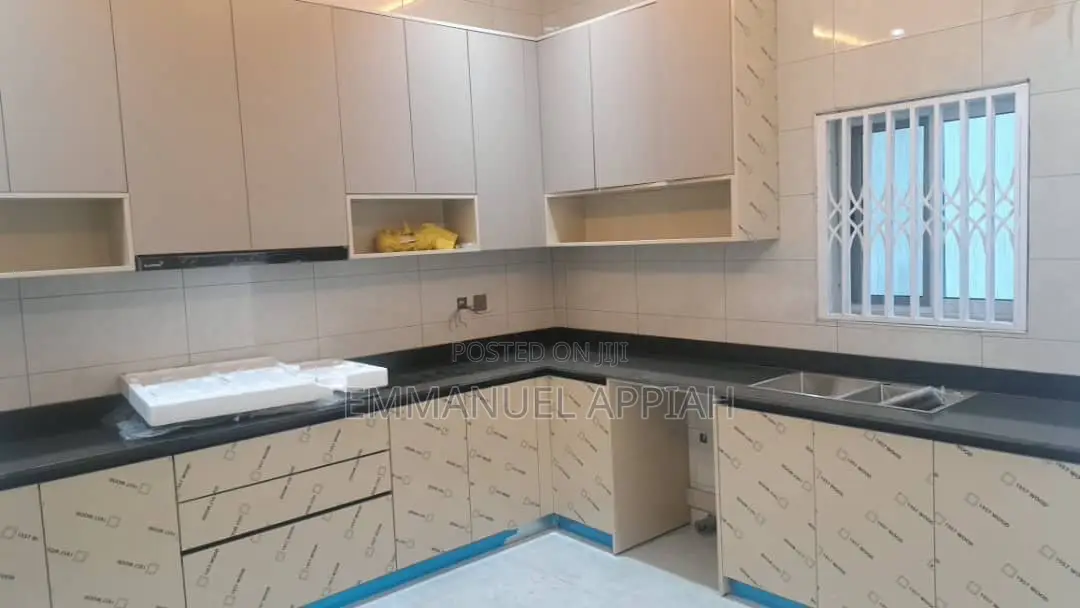 4bdrm House in Kwabenya Acp, Accra Metropolitan for sale