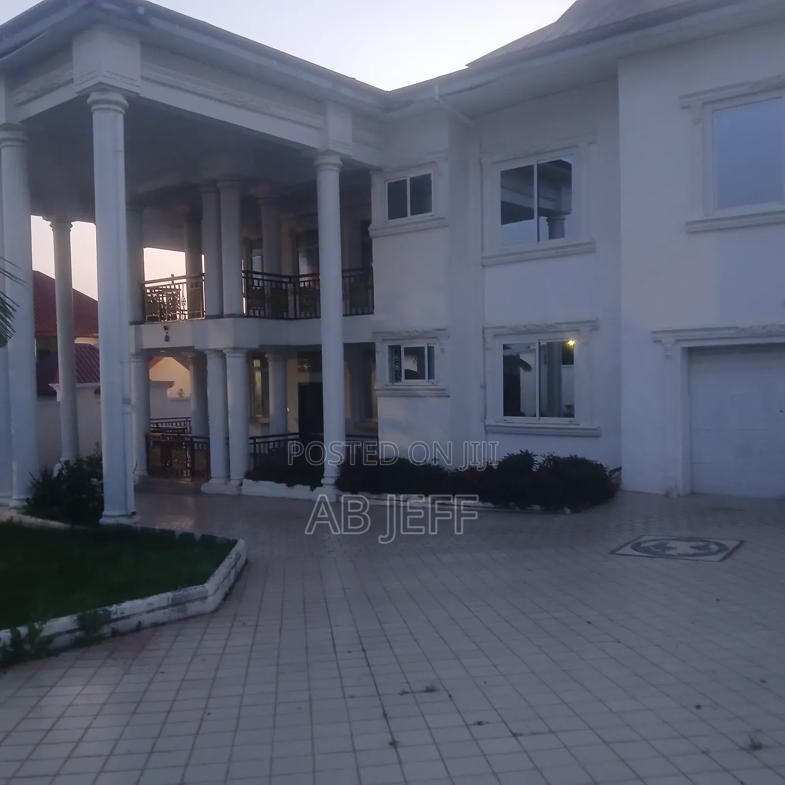 7bdrm House in Hiltop Executive, Kumasi Metropolitan for sale