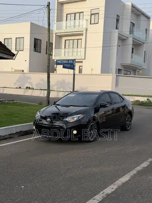 Toyota Corolla 2015 Black