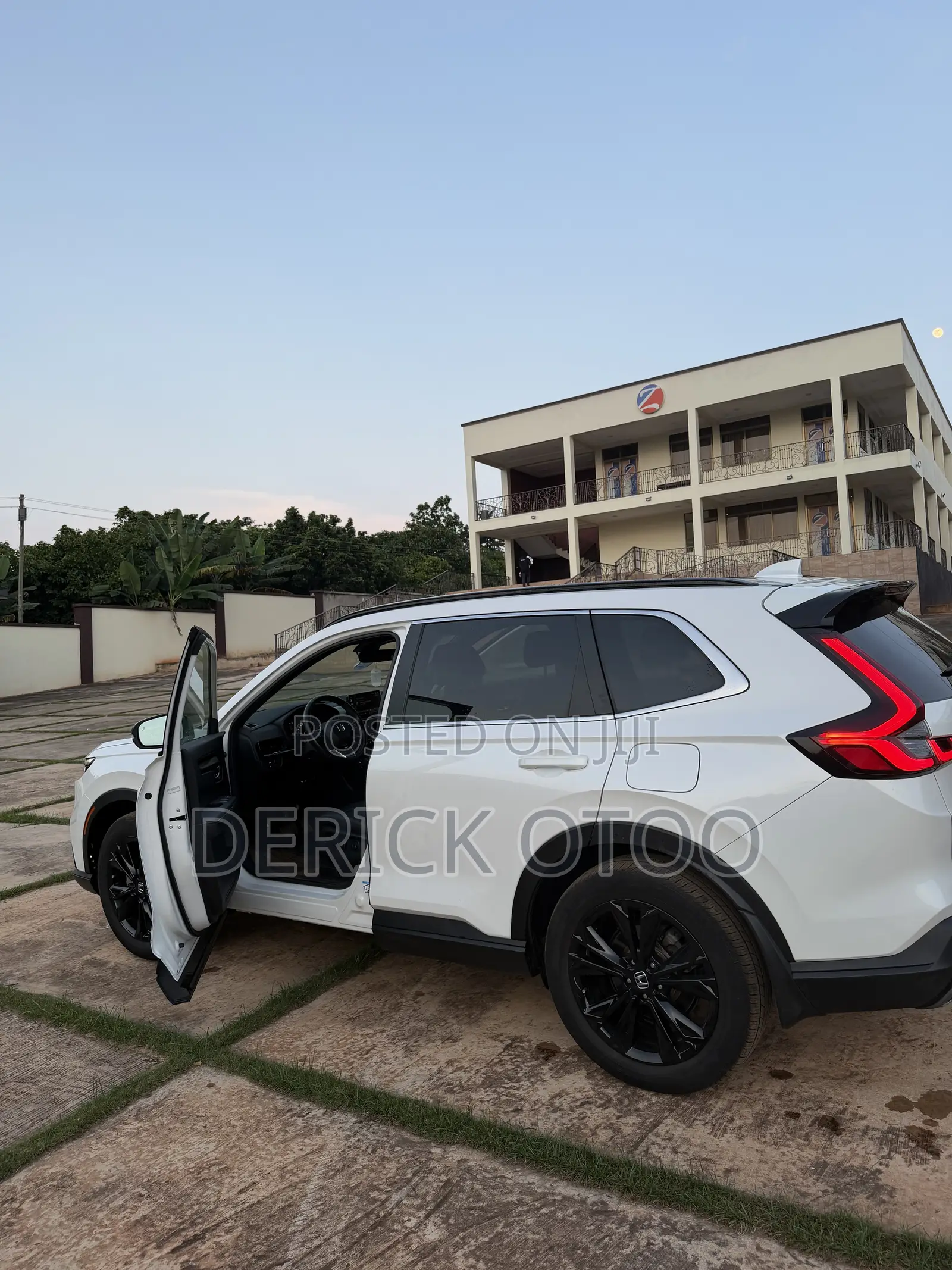 Honda CR-V 2025 White