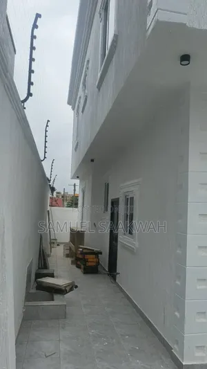 4bdrm House in Acp, Pokuase for sale
