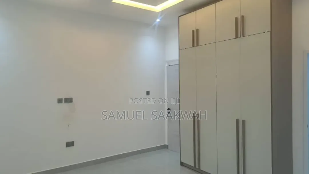 4bdrm House in Acp, Pokuase for sale