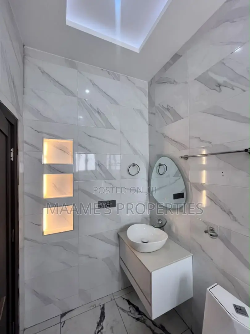 4bdrm Duplex in Ashaley Botwe for rent