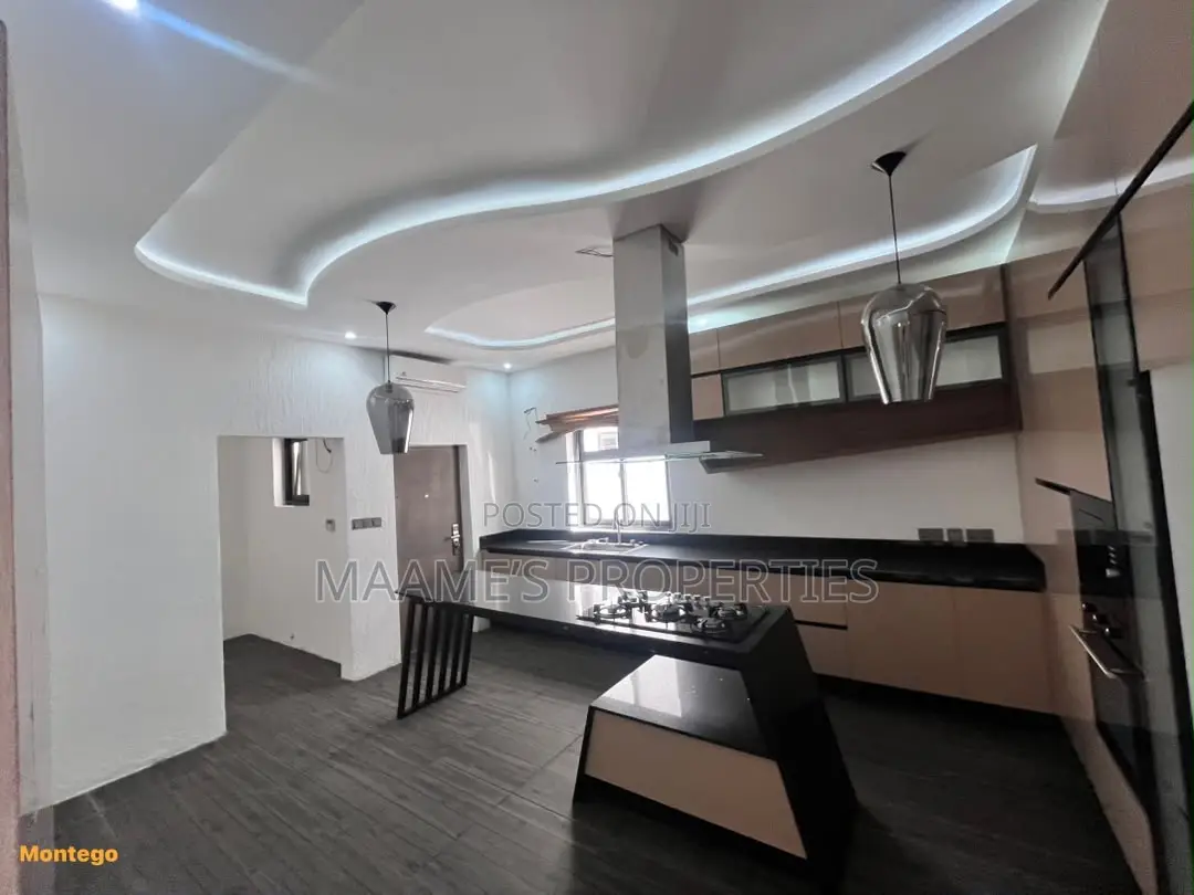 4bdrm Duplex in Ashaley Botwe for rent