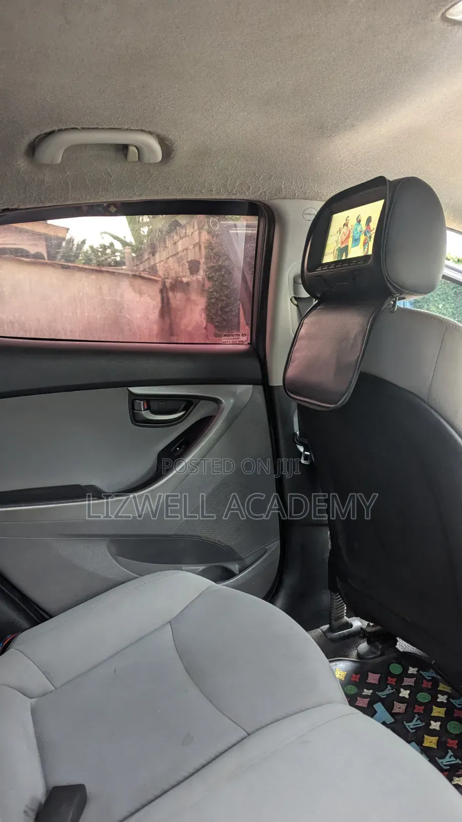 Hyundai Elantra SE 4dr Sedan (1.8L 4cyl 6A) 2014 Gray