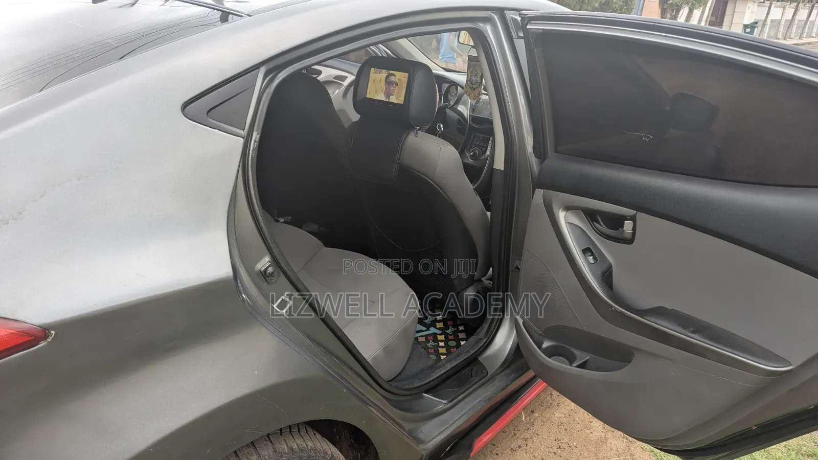 Hyundai Elantra SE 4dr Sedan (1.8L 4cyl 6A) 2014 Gray