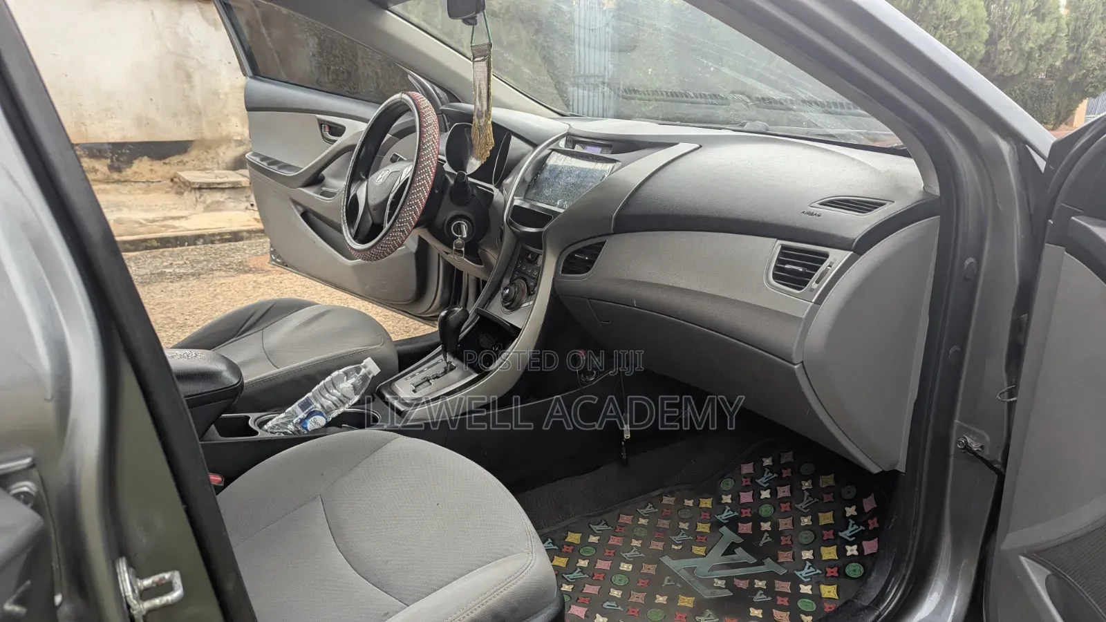 Hyundai Elantra SE 4dr Sedan (1.8L 4cyl 6A) 2014 Gray