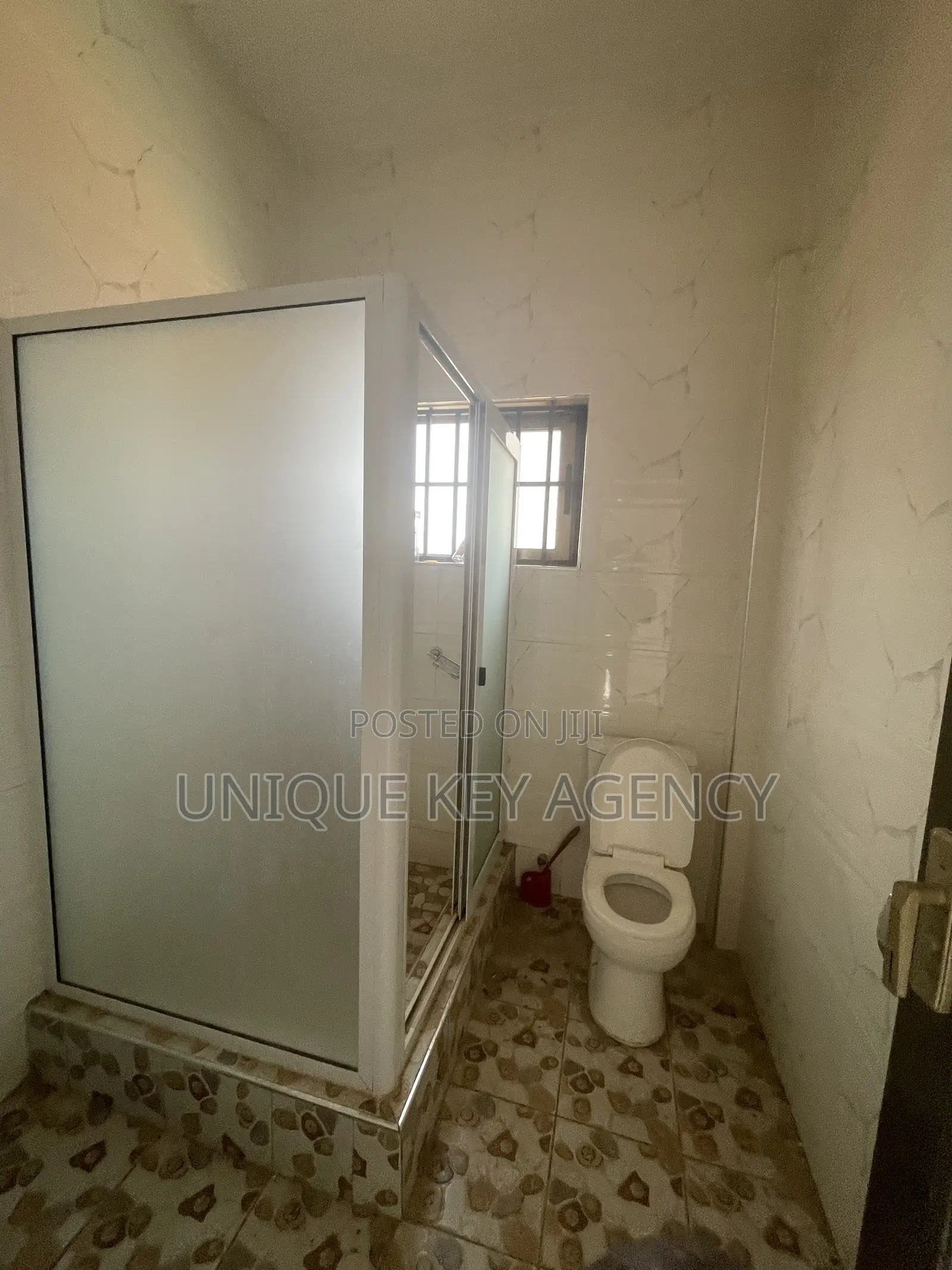 3bdrm Apartment in Unique Key Agency, Spintex for rent