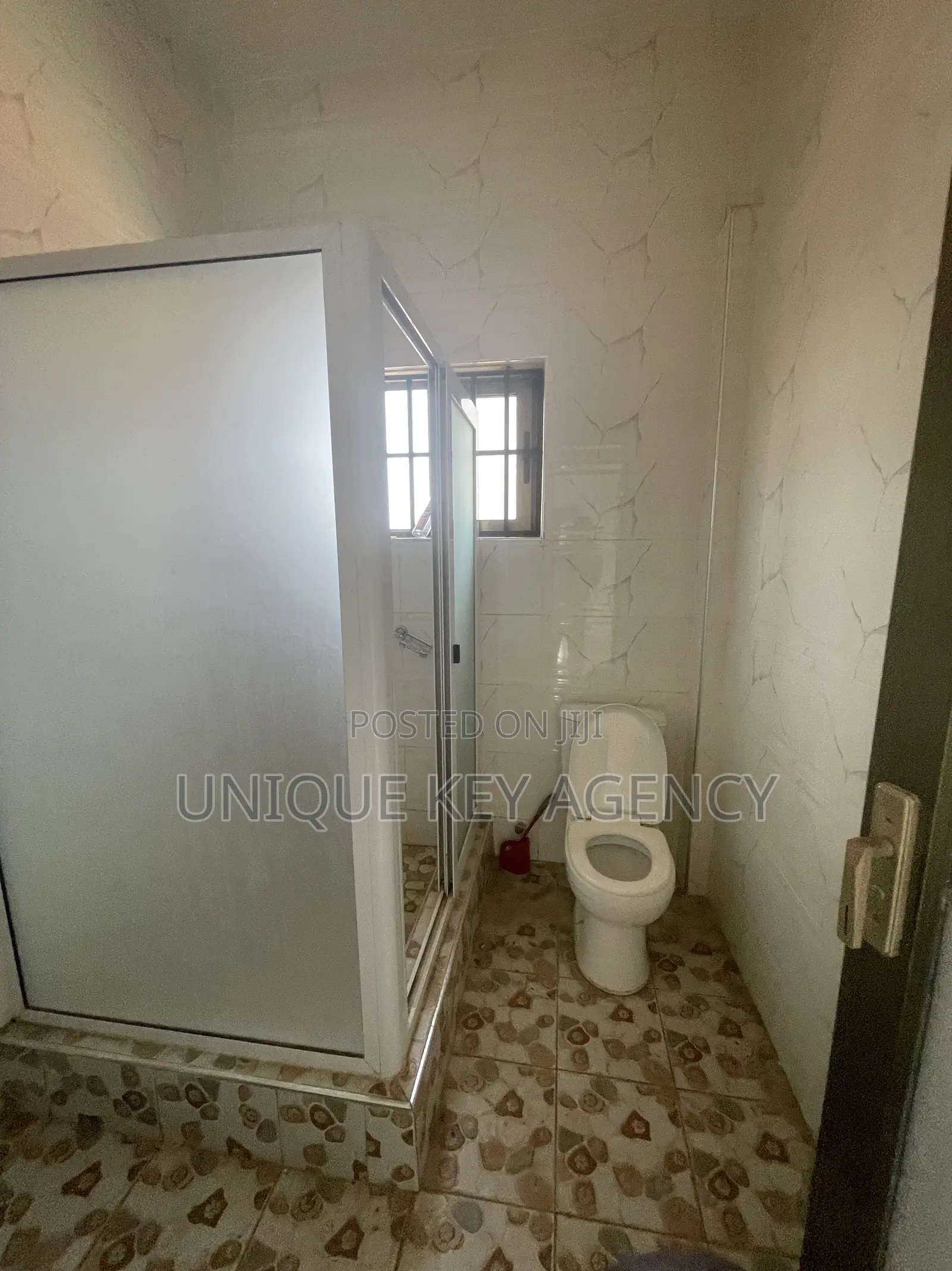 3bdrm Apartment in Unique Key Agency, Spintex for rent