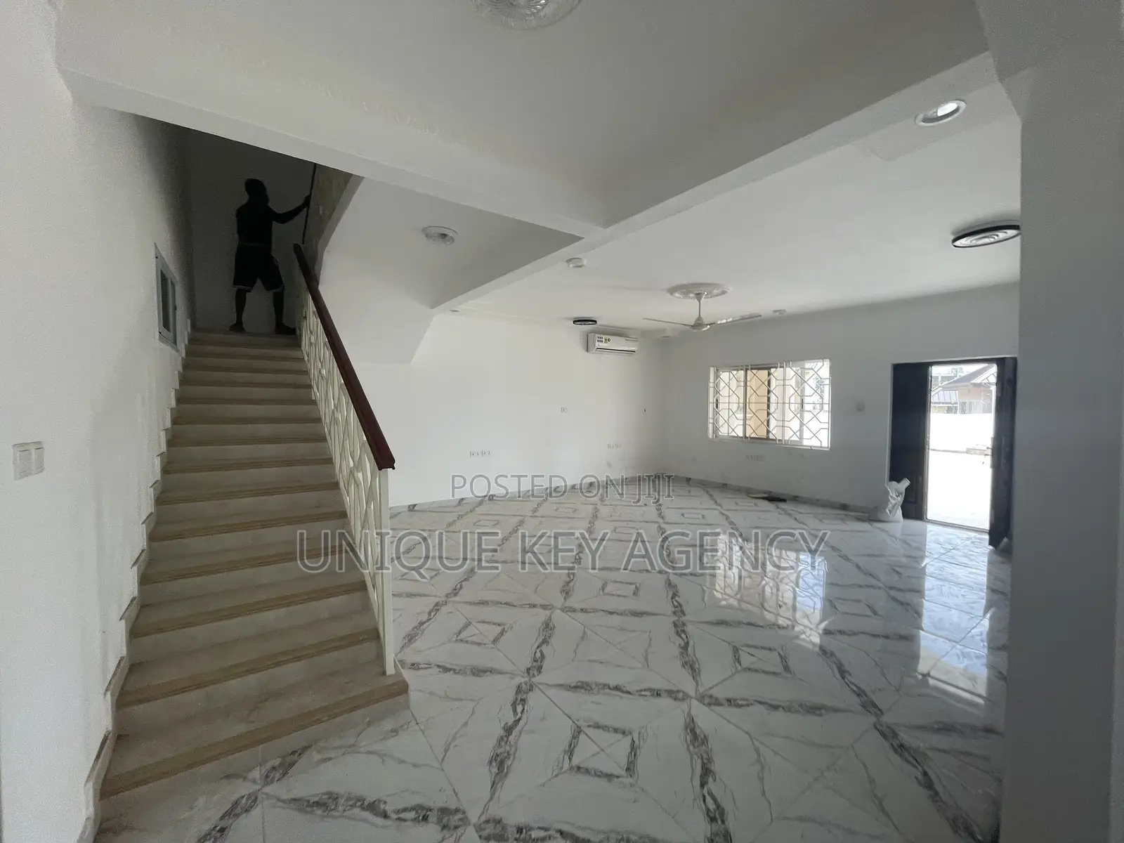 5bdrm House in Unique Key Agency, Roman Ridge for rent