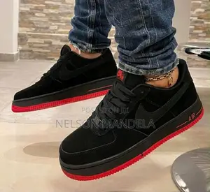 Nike Air Force 1 Low