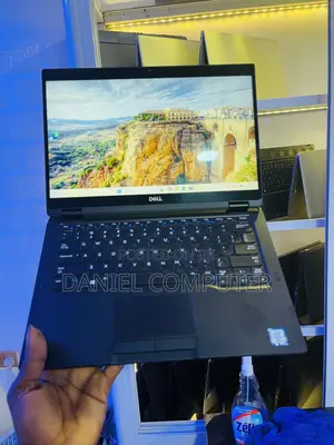 Laptop Dell Latitude 7390 16GB Intel Core i7 SSD 256GB