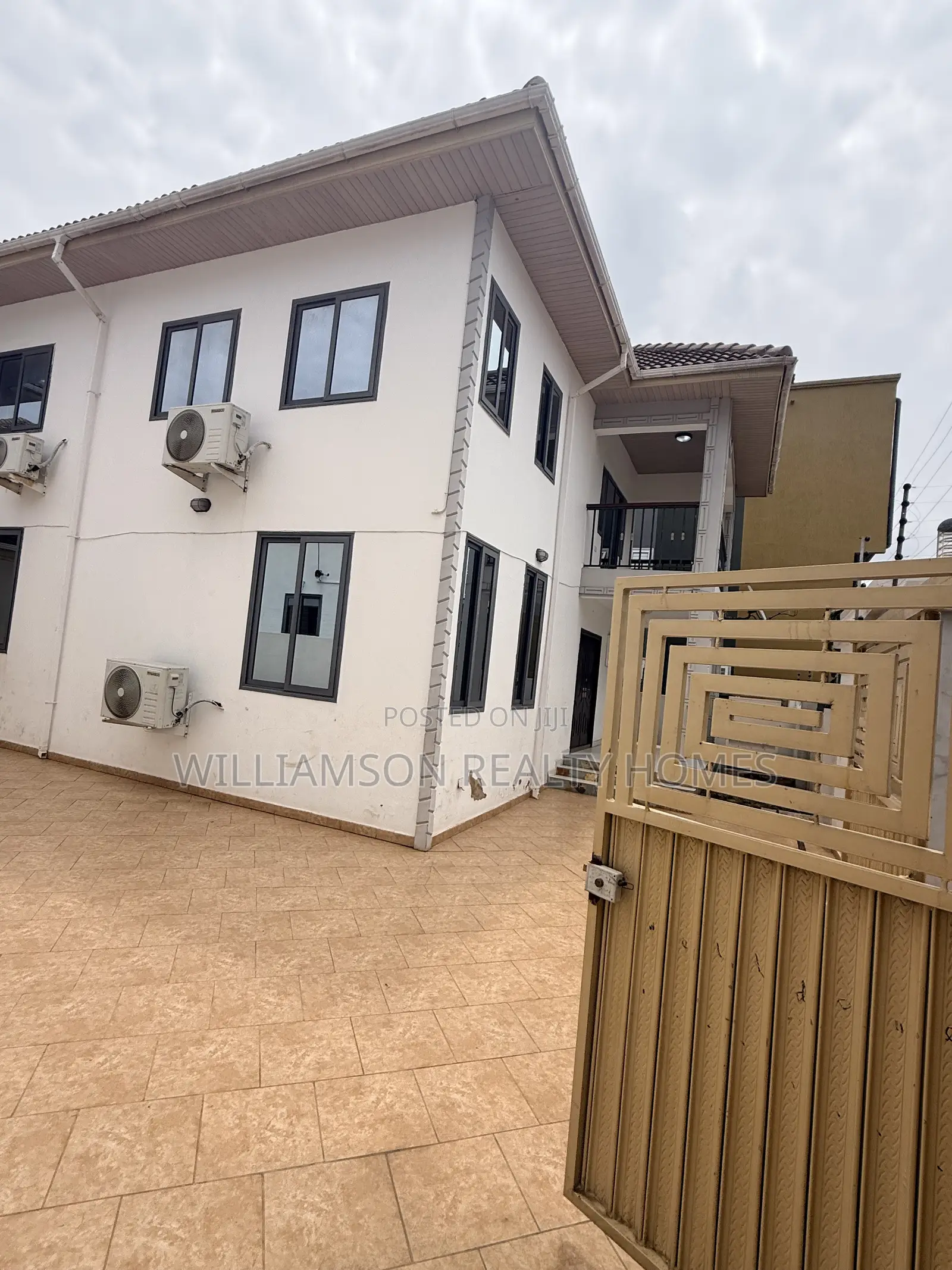 5bdrm House in Community 20 Estate, Spintex for rent