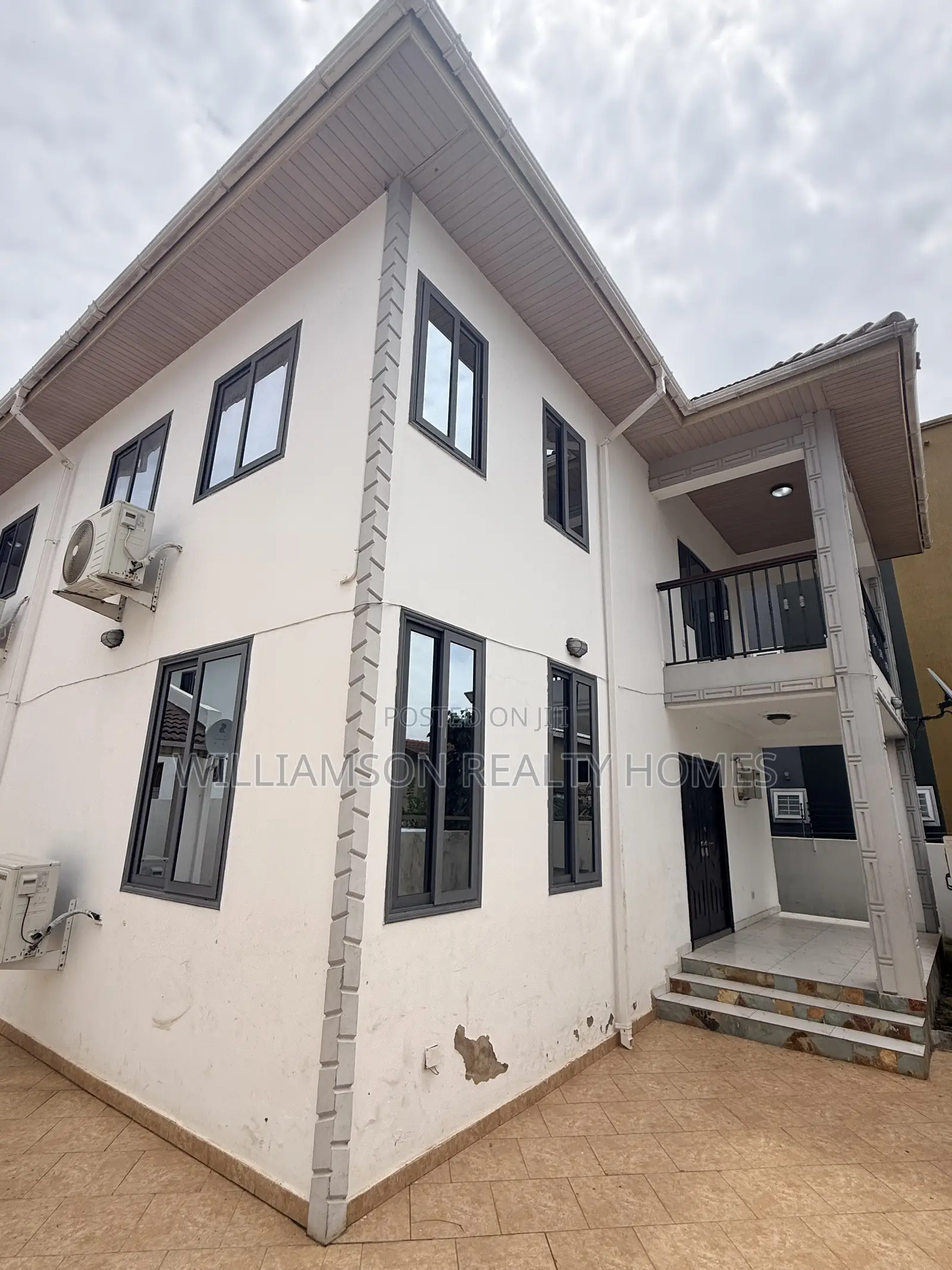 5bdrm House in Community 20 Estate, Spintex for rent