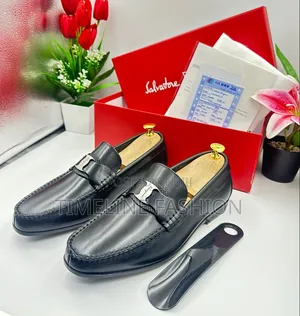 Genuine Leather Men's Black Shoes Ferragamo Brand