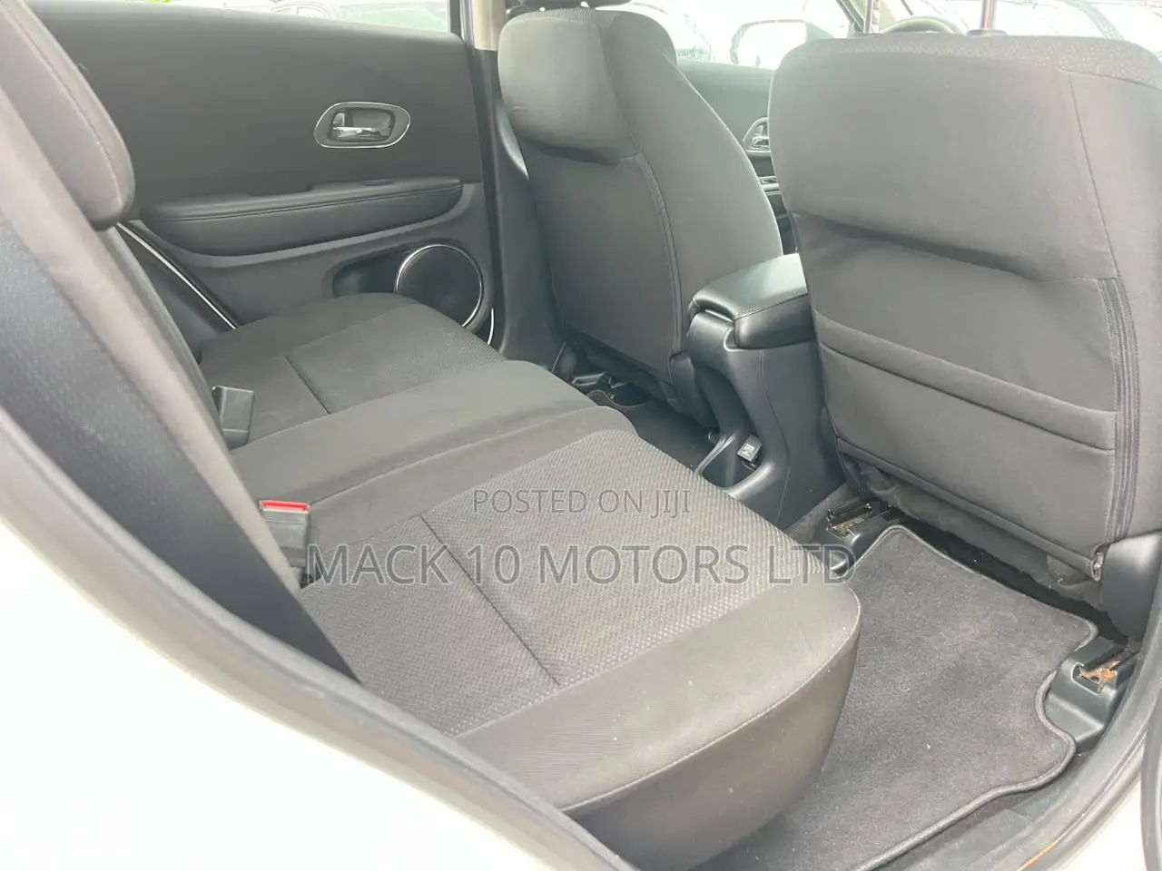 Honda HR-V 4dr SUV (1.5L 4cyl CVT) 2016 White