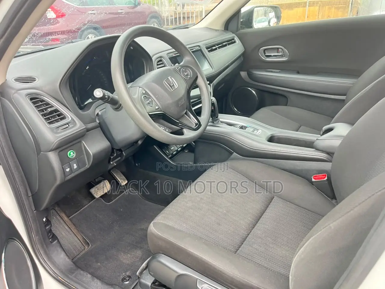 Honda HR-V 4dr SUV (1.5L 4cyl CVT) 2016 White