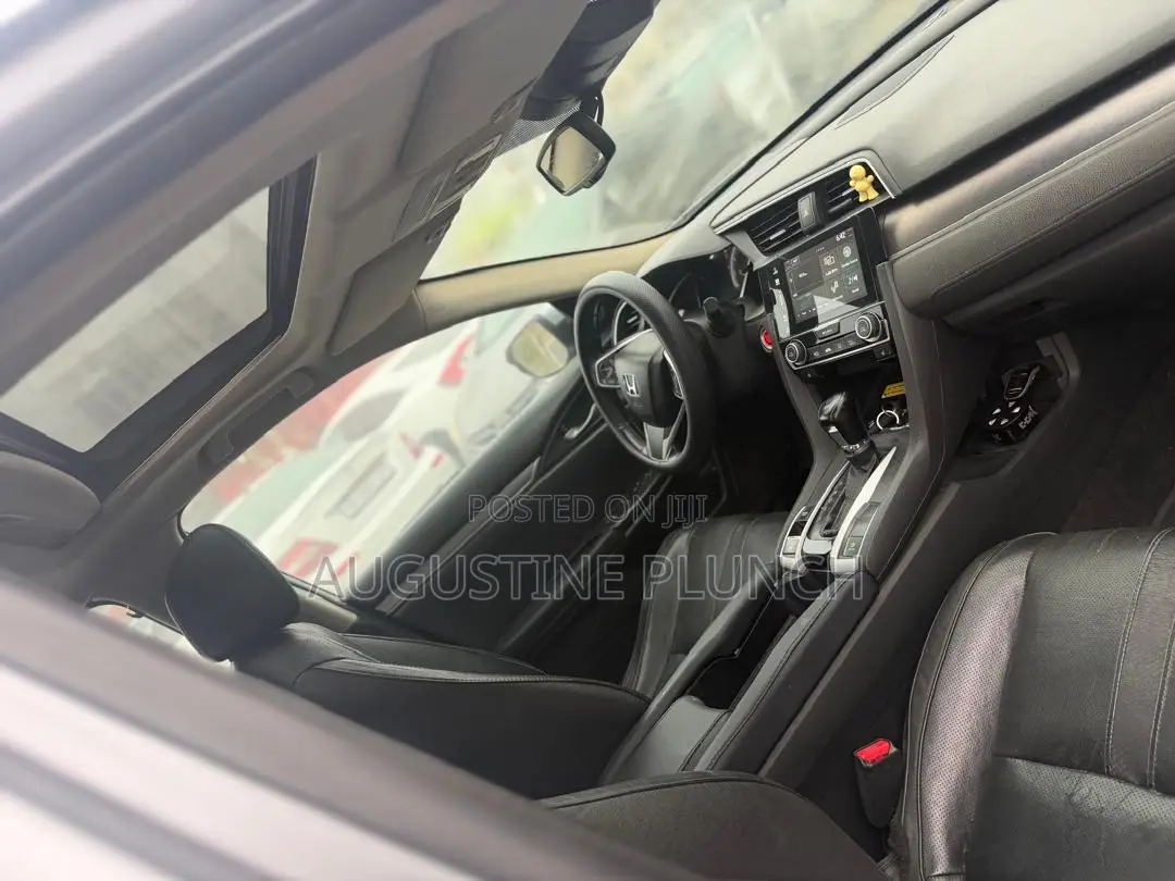 Honda Civic 2018 Gray