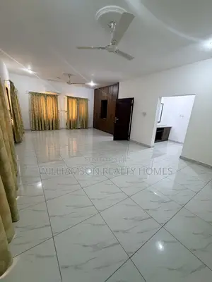 5bdrm House in Community 20 Estate, Spintex for rent