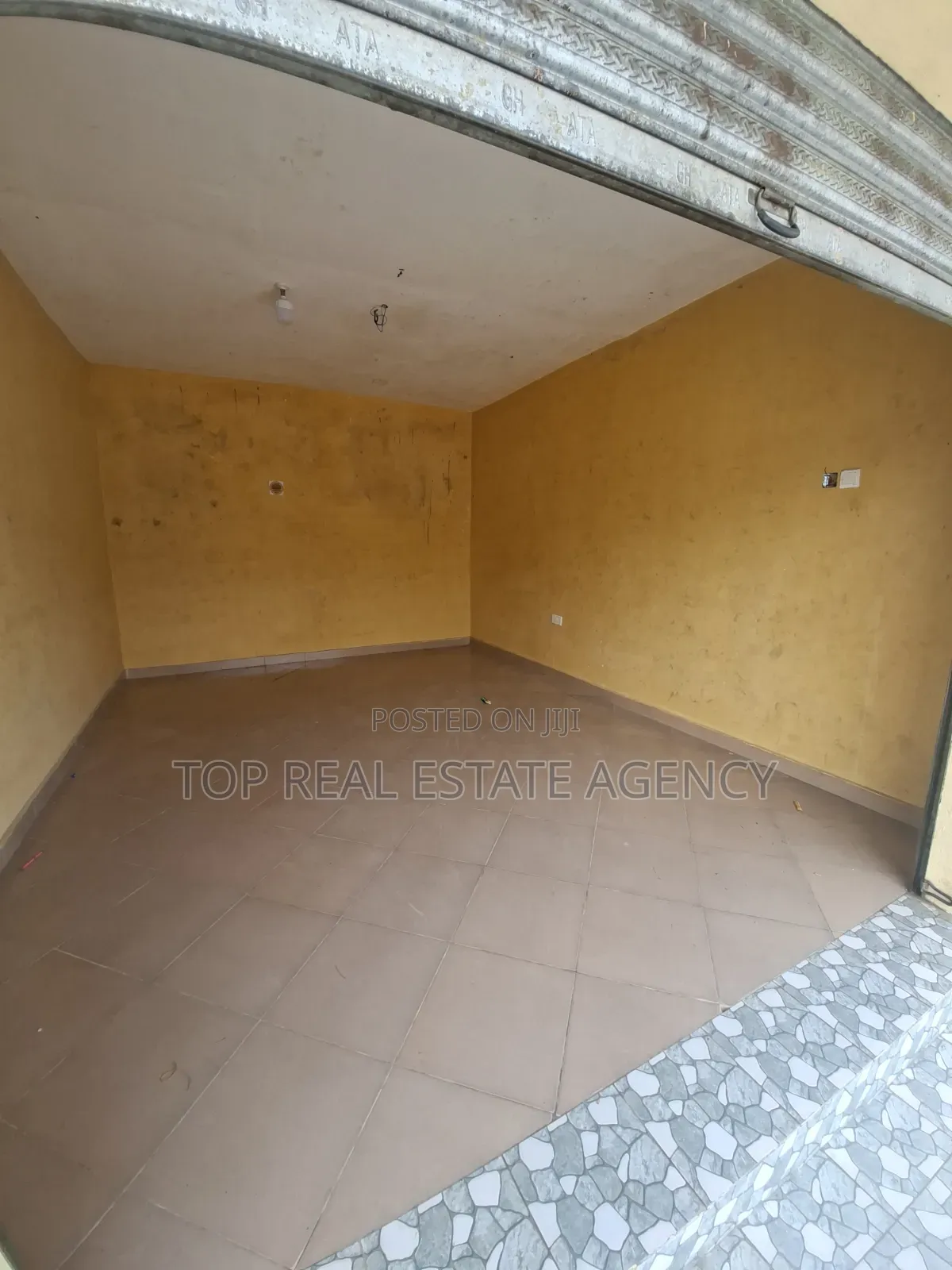Shop at Dome for Rent