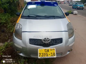 Toyota Yaris 2010 Silver