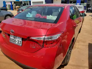 Toyota Corolla 2016 Red