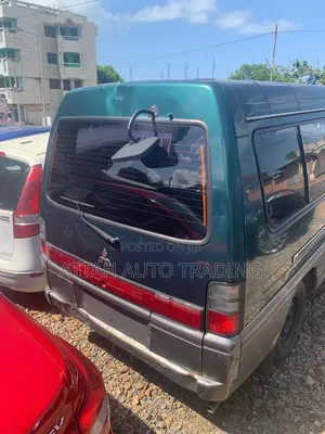 Mitsubishi L300 1999 Green