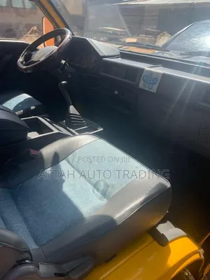 Mitsubishi L300 1999 Green