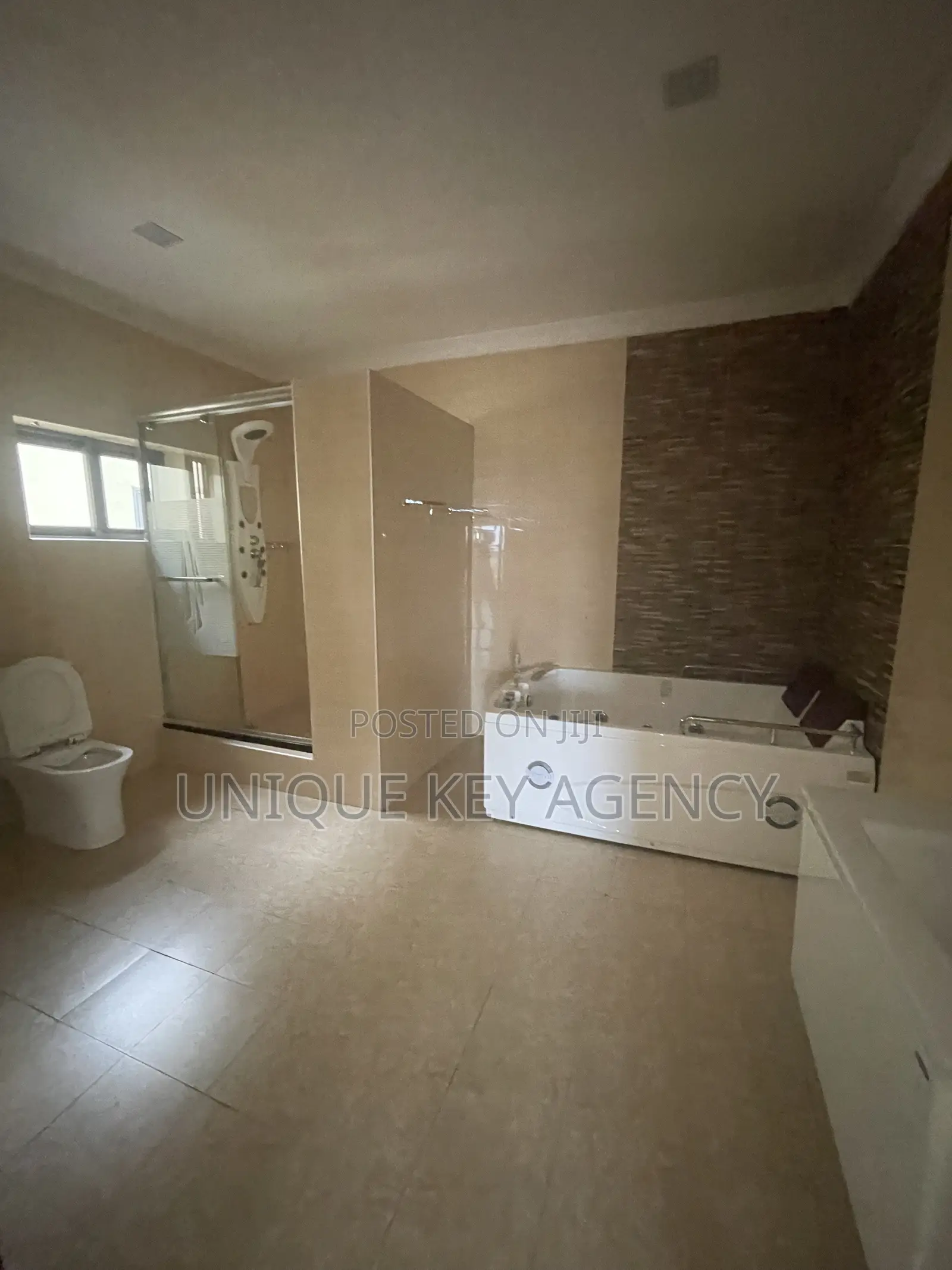 5bdrm House in Unique Key Agency, East Legon for rent