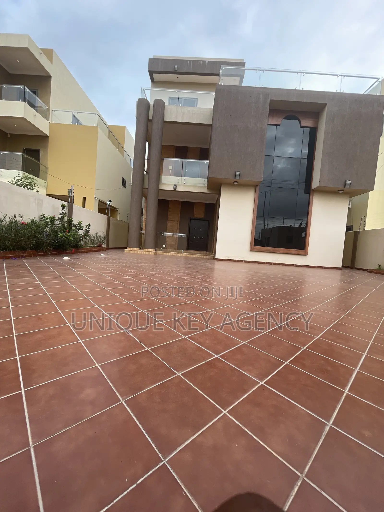 5bdrm House in Unique Key Agency, East Legon for rent