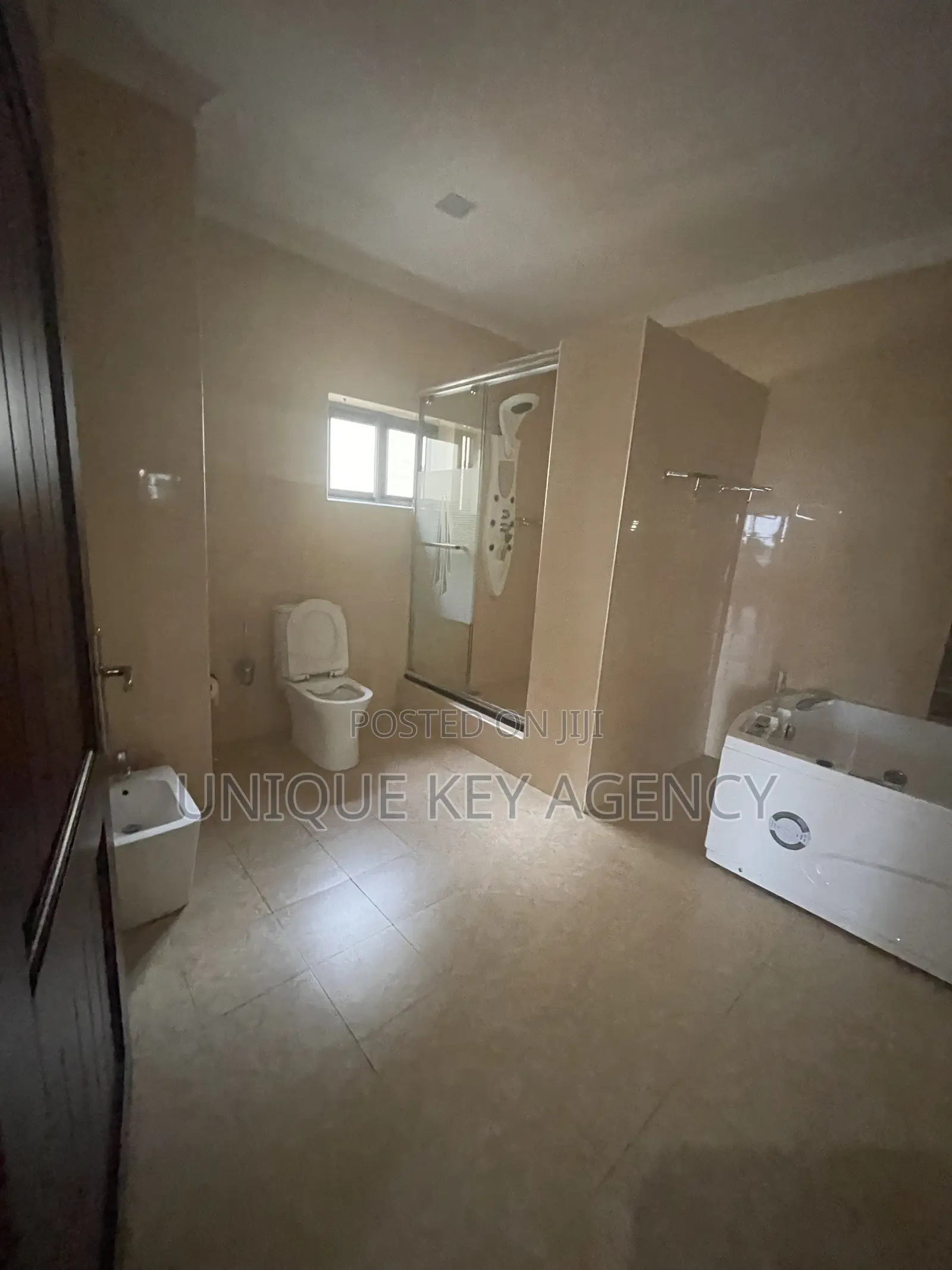 5bdrm House in Unique Key Agency, East Legon for rent