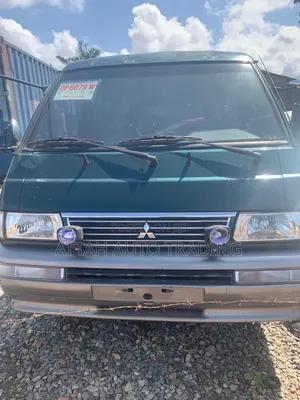 Mitsubishi L300 1999 Green