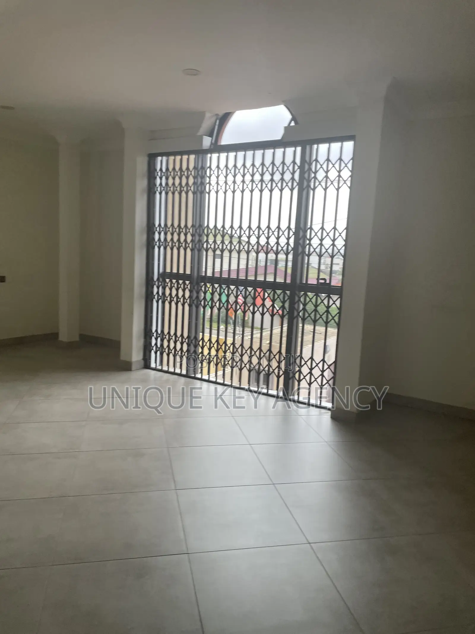 5bdrm House in Unique Key Agency, East Legon for rent