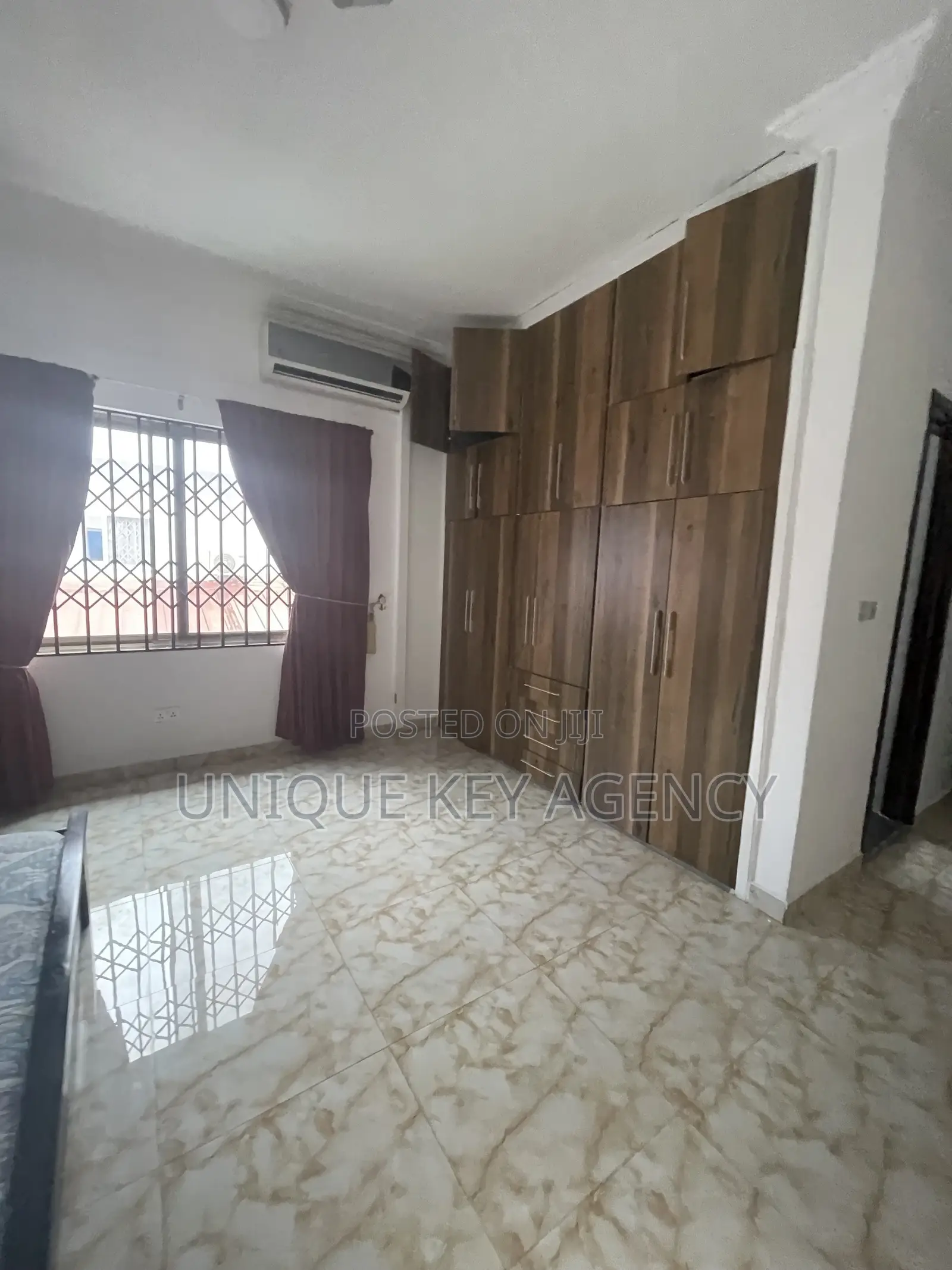 Furnished 4bdrm Apartment in Unique Key Agency, Roman Ridge for rent