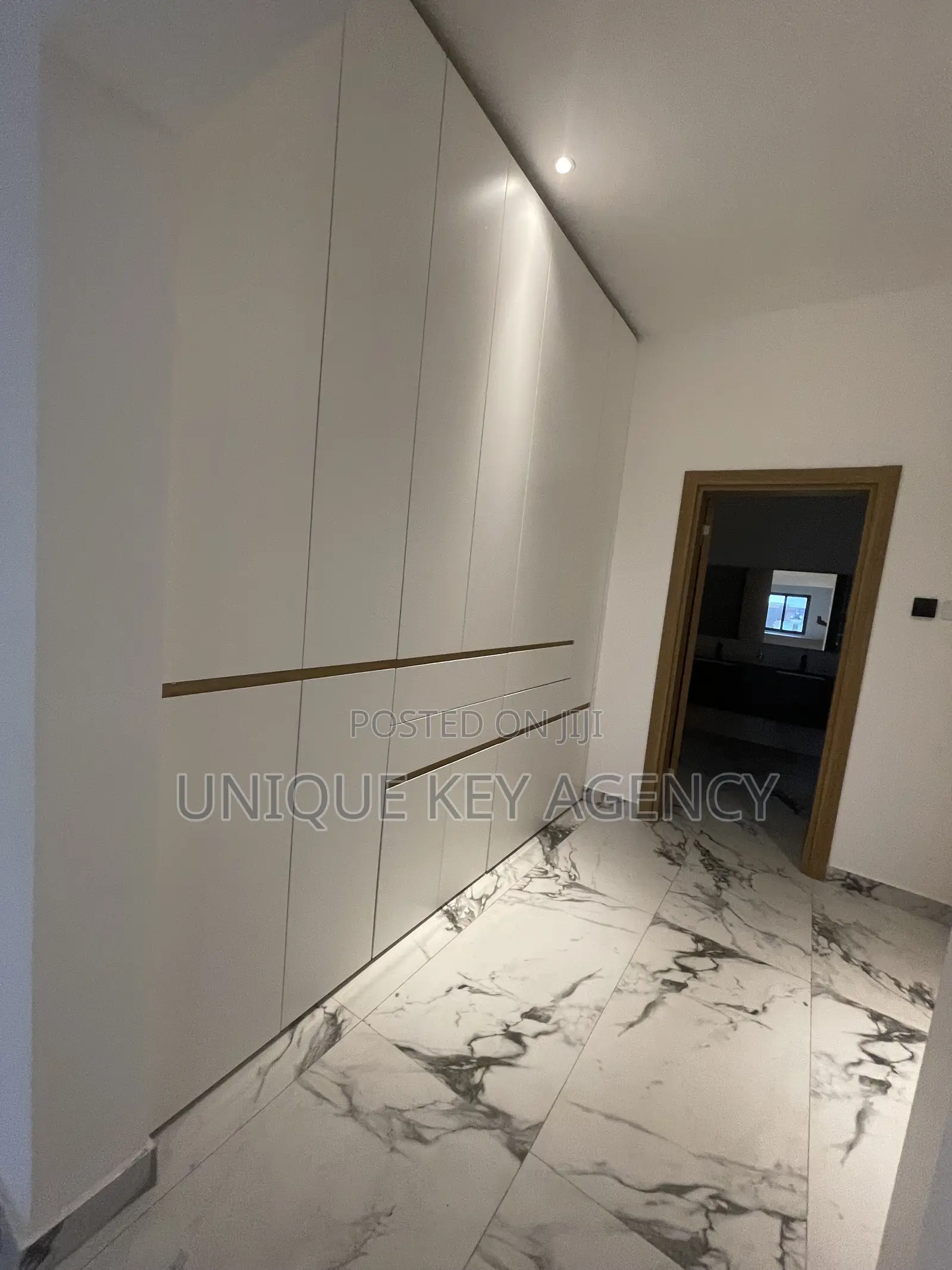 5bdrm House in Unique Key Agency, East Legon for rent