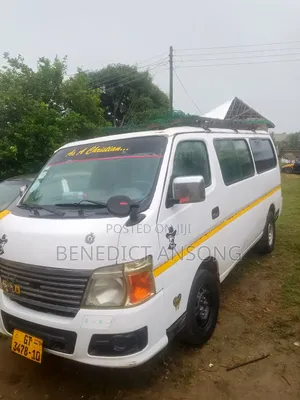 Nissan Caravan (Urvan) 2006 White