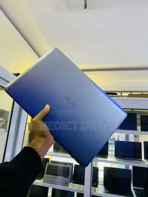 Laptop Asus X540LA 4GB Intel HDD 750GB