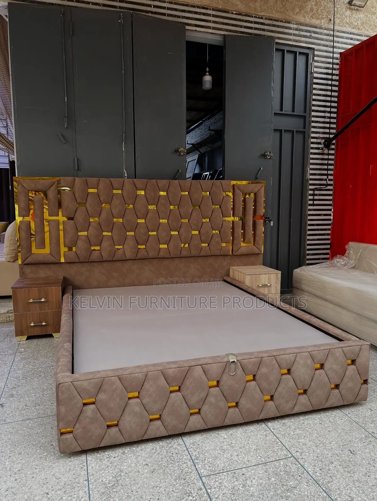 Royal King Size Bed Frame With Mattress