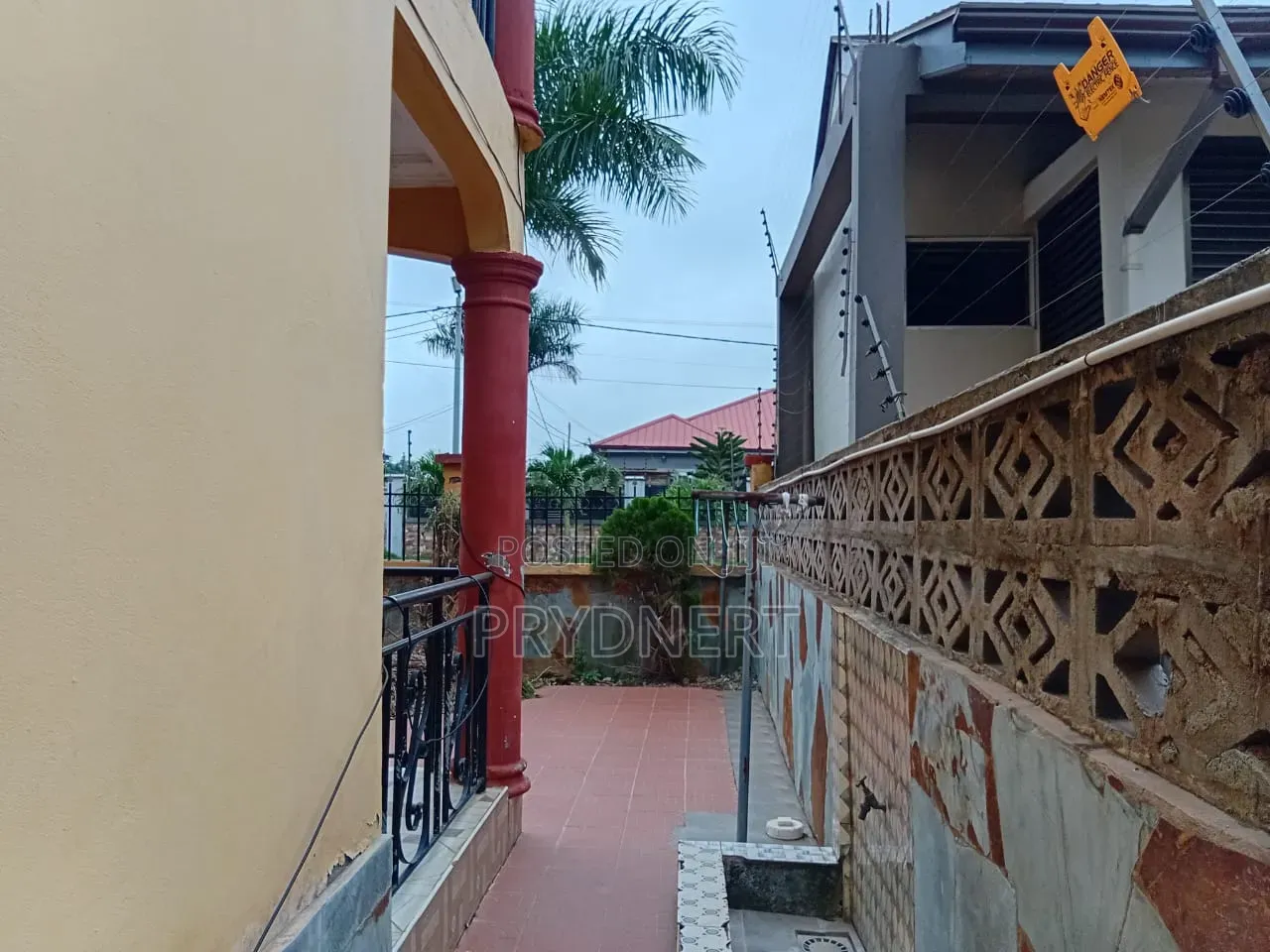 3bdrm Apartment in Dps, Community 25 for rent