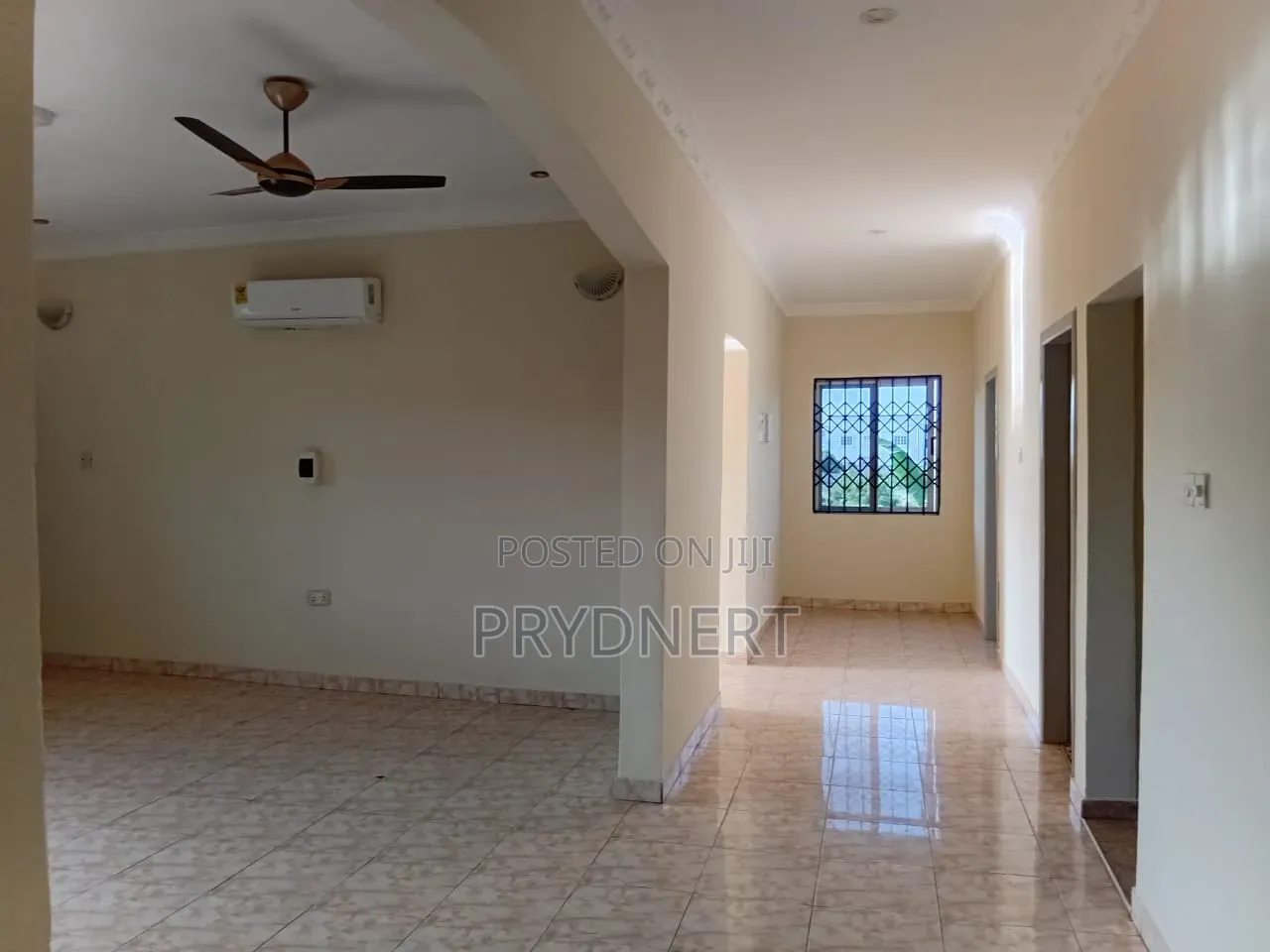 2bdrm Apartment in Savana, Community 25 for rent