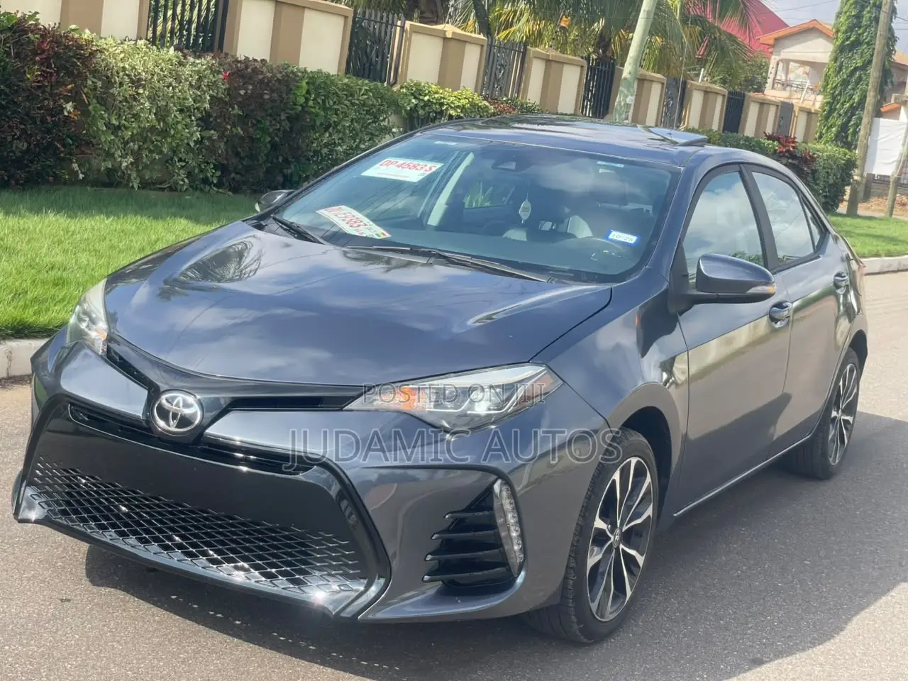 Toyota Corolla SE 4dr Sedan (1.8L 4cyl CVT) 2017 Gray