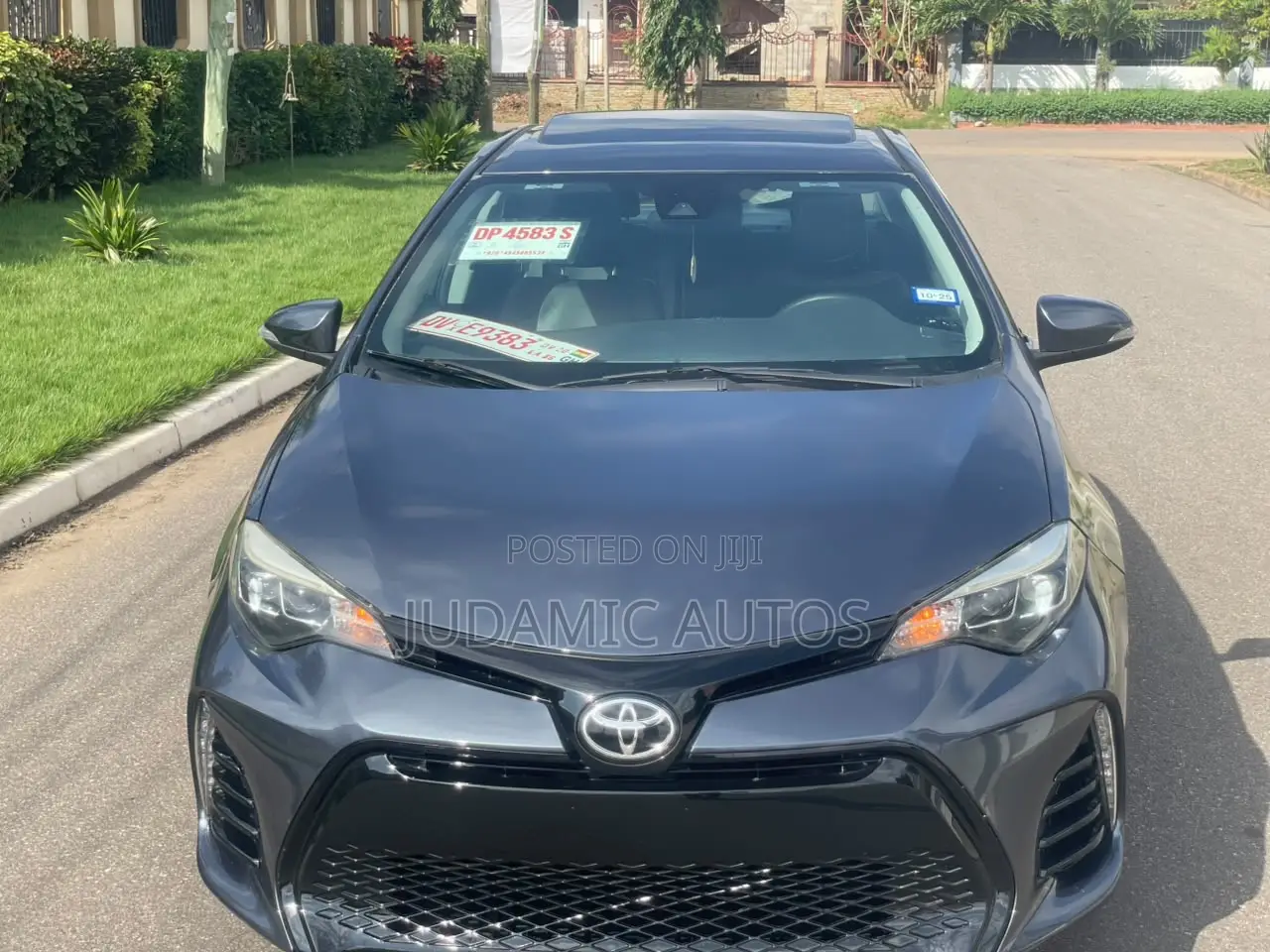 Toyota Corolla SE 4dr Sedan (1.8L 4cyl CVT) 2017 Gray