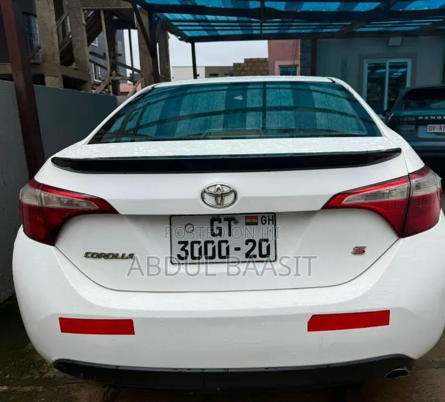 Toyota Corolla 2016 White