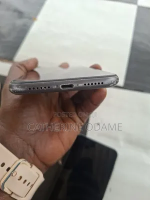 Apple iPhone 11 64 GB Black