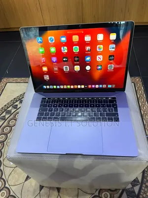 Laptop Apple MacBook 2017 16GB Intel Core 7 SSD 512GB
