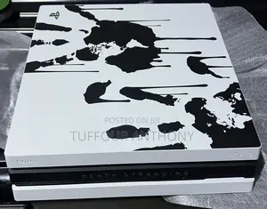 PS4 Pro Comes With 2 Controllers