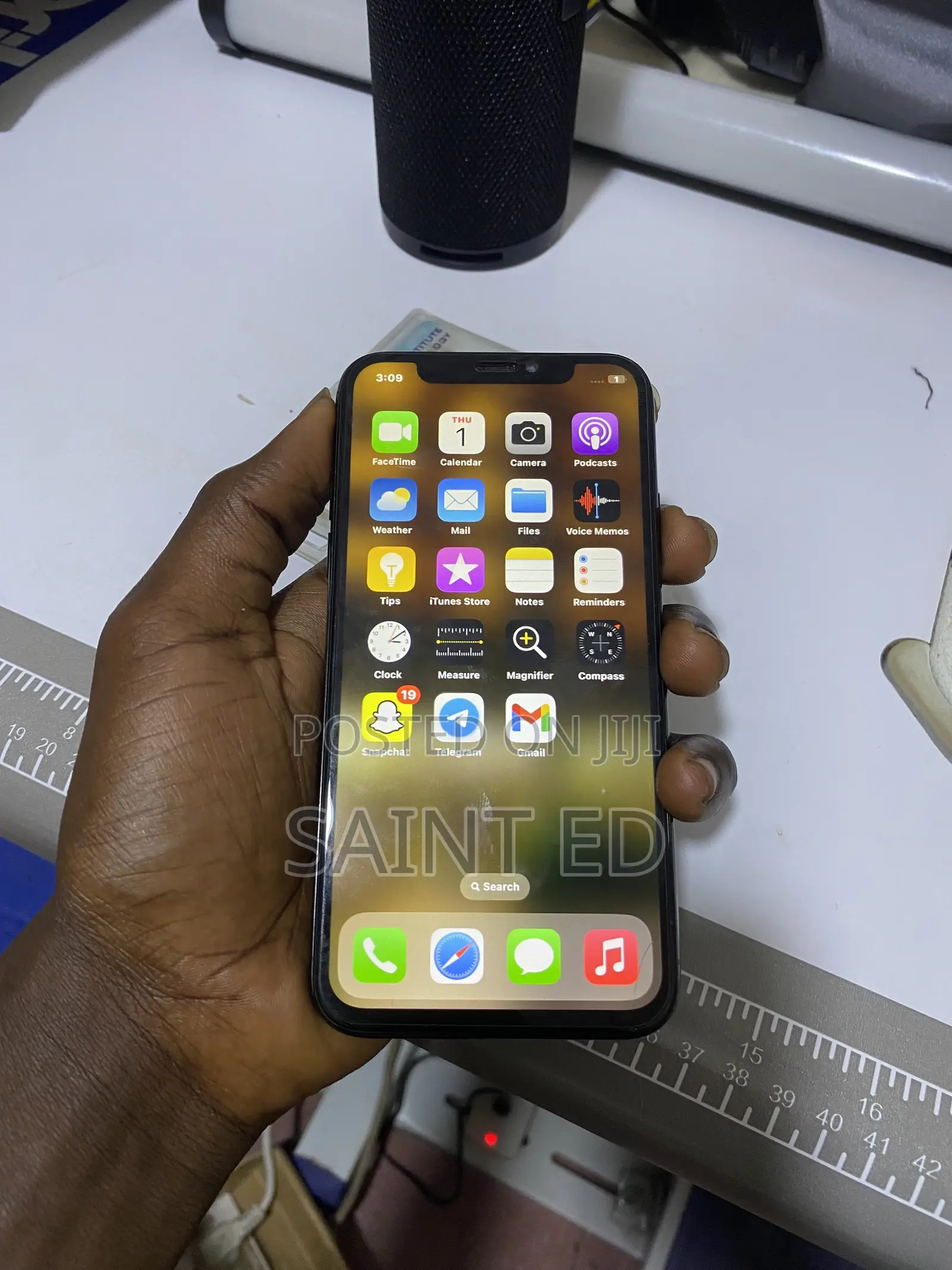 Apple iPhone X 64 GB Black