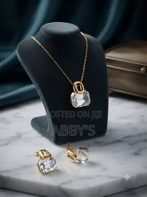 Radiant Emerald 3pcs Jewelry Set