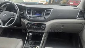 Hyundai Tucson 2017 Silver