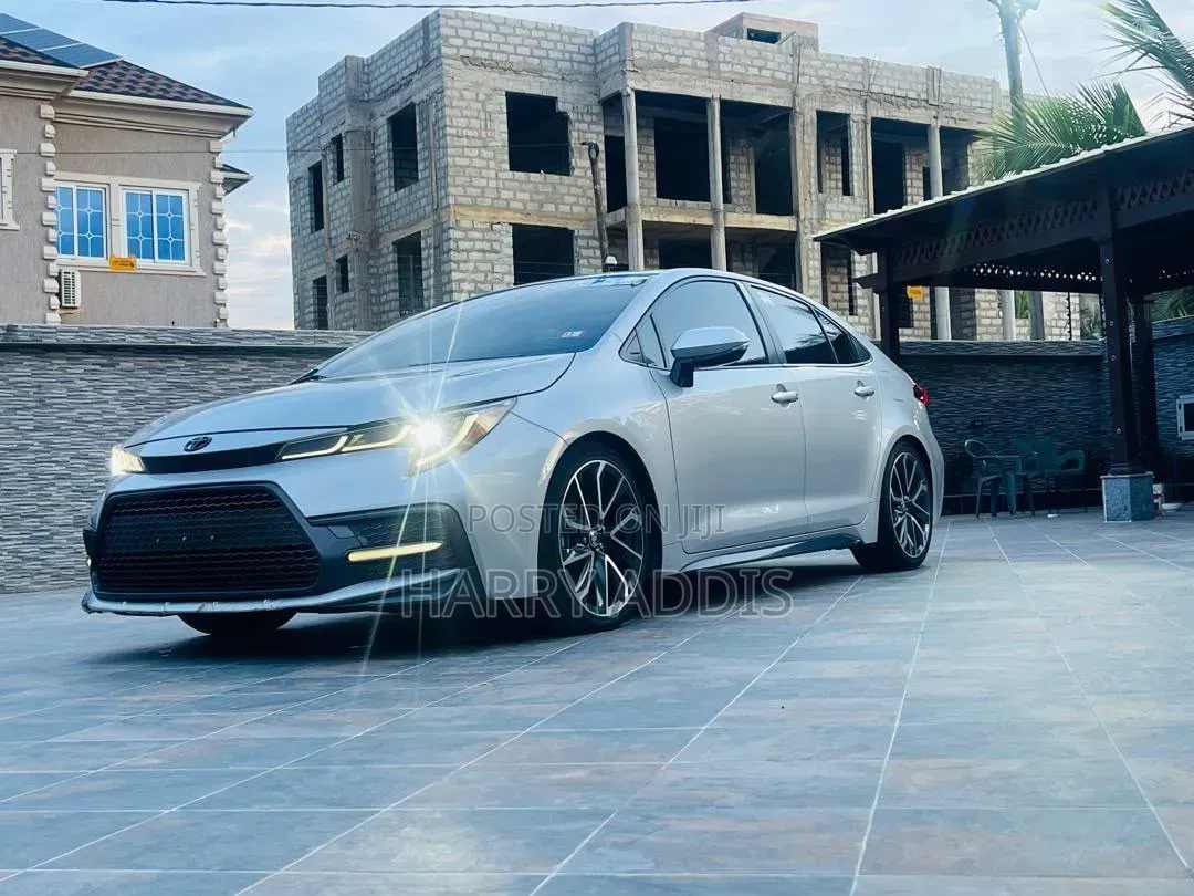 Toyota Corolla SE 2020 Silver